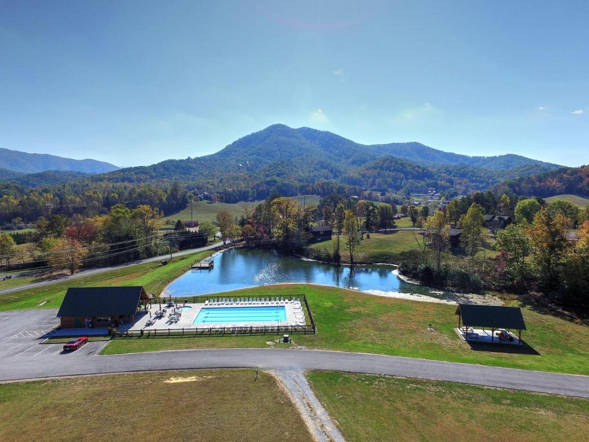 Hemlock Hollow, Pool Access, 1089 Free Tickets Each Paid Day, Dollywood And More Sevierville Ngoại thất bức ảnh
